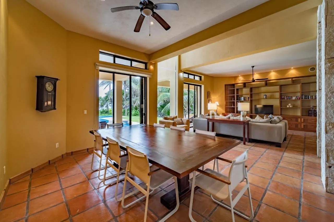 Casa Kukulcan - Seafront Villa, Punta Sur, Akumal, Maya Riveria אקומל