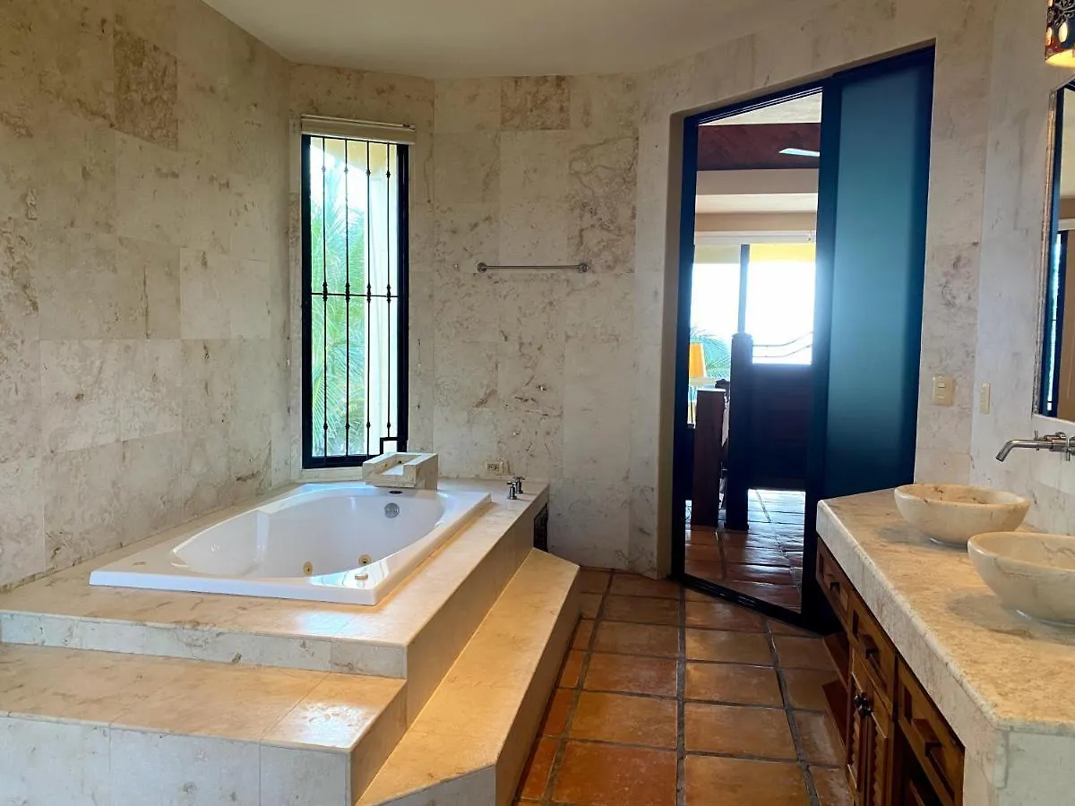 Casa Kukulcan - Seafront Villa, Punta Sur, Akumal, Maya Riveria מקסיקו